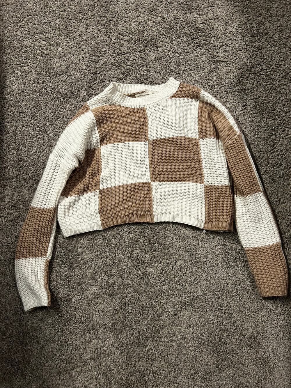 Moon & Madison Womens waffle knit pullover sweater